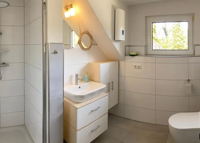 Mit Balkon Апартаменты *